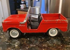 Vintage NYLINT Toys Bronco 1960s N8200  Red Vacationer - No Trailer 