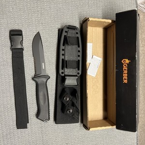 Gerber 30-001038n StrongArm Fixed Blade Knife