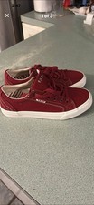 Taos Woman Sz 8 Red Suede Sneakers
