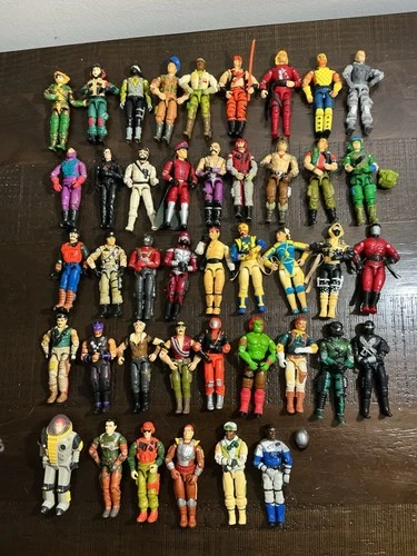 Vintage G.I. Joe Action Figures Lot Of 42 ￼