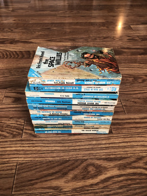 Ace Double Lot Of 10 Paperback 60s & 70s Simak Russell Tubb Chandler