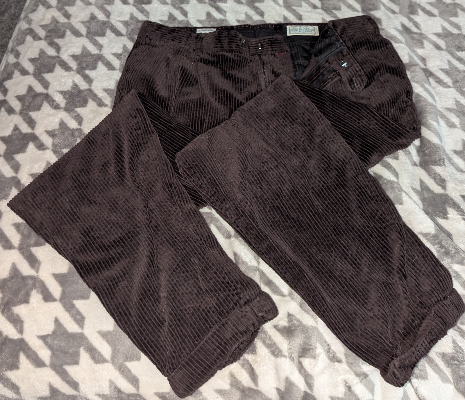 J. Peterman Men’s Brown Corduroy Pants 42W Straight Leg Flat Front Portugal