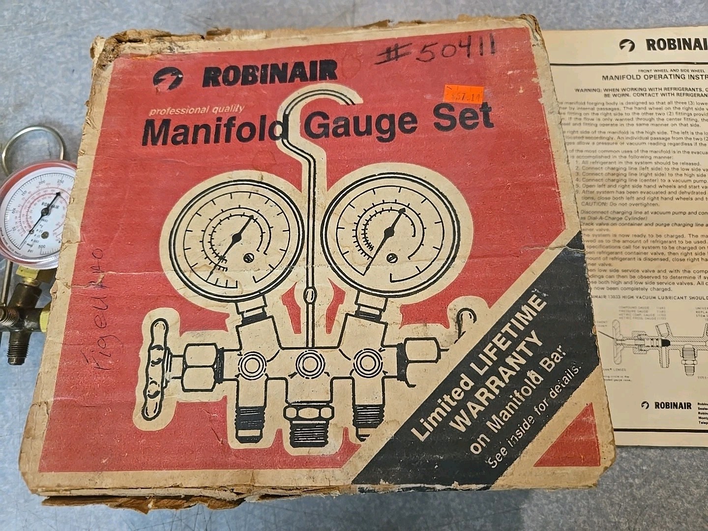 Robinair Side Wheel Manifold Gauge Set w/ Hoses box & instructions. Vintage