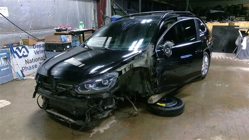 2013 13 Volkswagen Jetta SW Emergency Hand Brake 88613 - Image 2 of 4