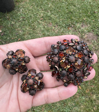 STUNNING VTG UNSIGNED SCHREINER BEZEL SET RHINESTONE GLASS PENDANT/PIN&EARRINGS!