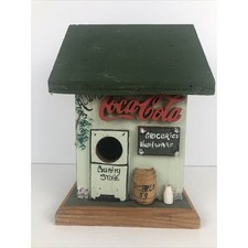 Bird House Country Store themed 9.75 inches by 7 inches