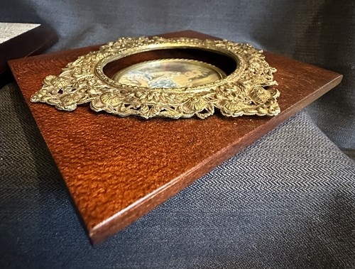 2 pinturas en miniatura francesas antiguas firmadas pintadas a mano con marco de bronce dorado-58e - Imagen 9 de 15