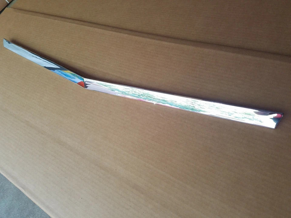 Se adapta a Cadillac CTS 2008-2015 capó cromado moldura rejilla superior moldura inserto NUEVO Foto 2 de 3