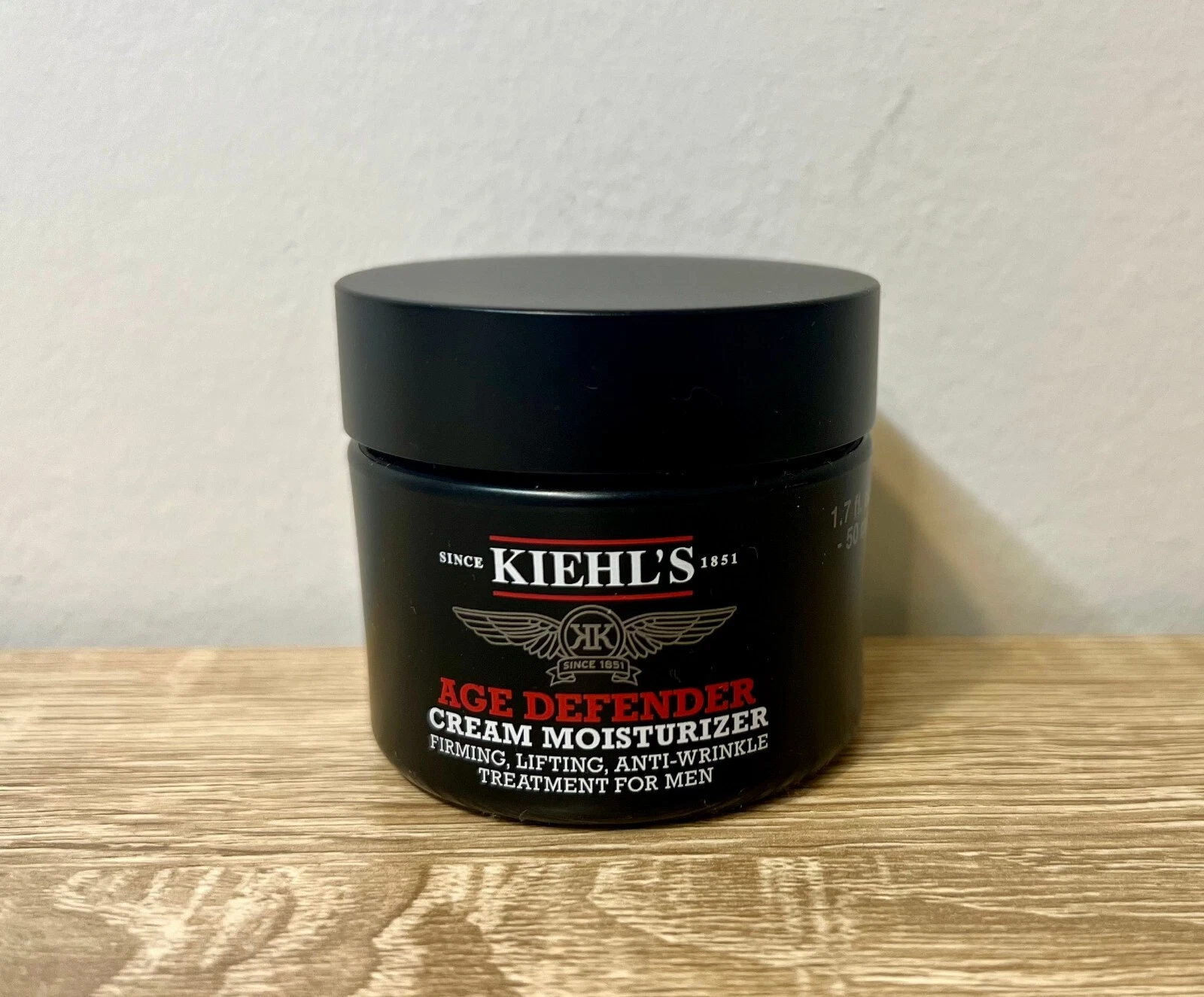 Kiehl's Age Defender Cream Moisturizer for Men 1.7 oz - 50 ml Anti Wrinkle Firm
Opens in a new windo