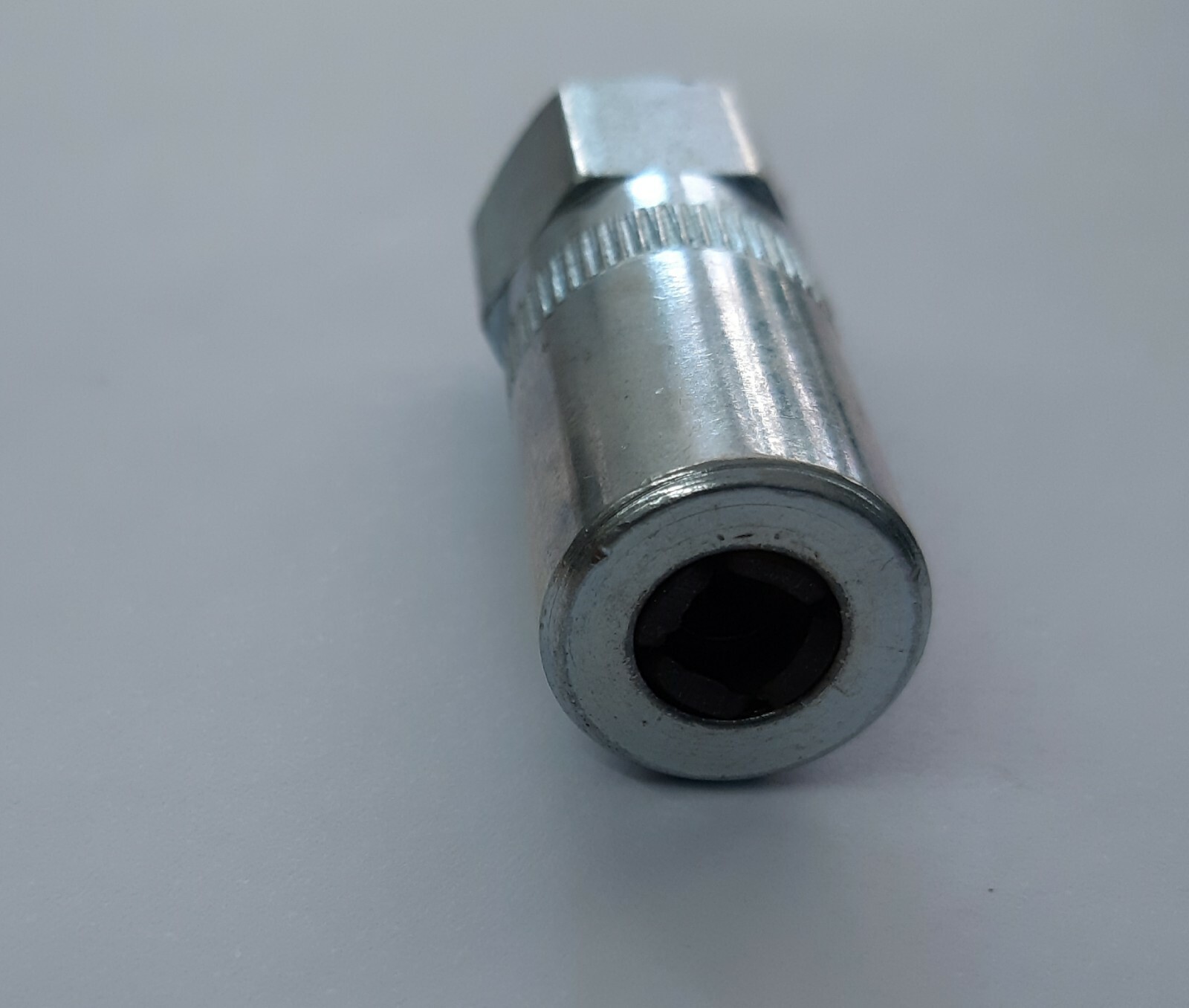 PUSH PUMP GREASE GUN HOOK ON CONNICAL SLIDE ON TECALEMIT ZERK NIPPLE