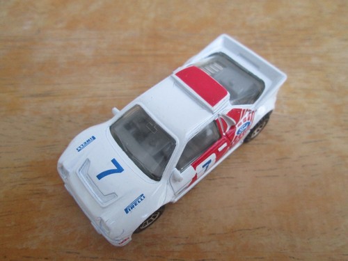 Matchbox MB 34 - Ford RS 200 - Picture 10 of 17