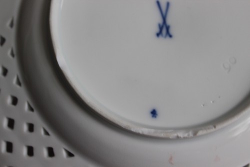 Meissen Zwiebelmuster Durchbruchteller D 20cm Knaufzeit Standring bestoßen (A) - Picture 8 of 10