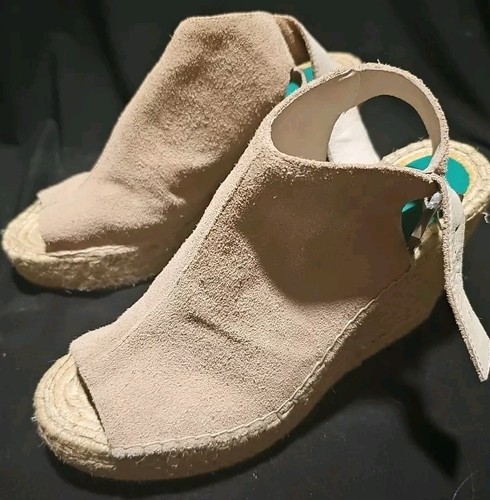Kenneth Cole New York Olivia Heels Shoes Wedges Almond Suede Women’s Size US 9.5 - Picture 2 of 8