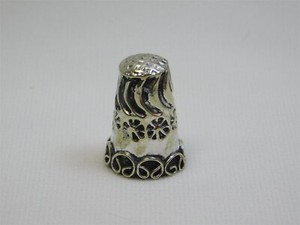 Vintage Taxco Mexico Sterling Silver Thimble Flower Scroll 1"