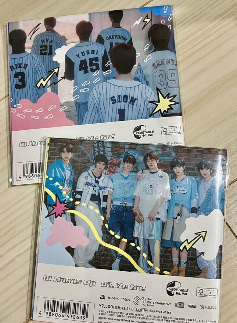 NCT NEW TEAM Hands Up A B Ver. Set of 2 Limited First NCT NEW TEAM Hands Up A B Ver. Set of 2 Limited First