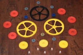 (20) K'nex Gears Lot Red, Yellow, Blue, Gray, Brown, Black W/ Clips Knex Part