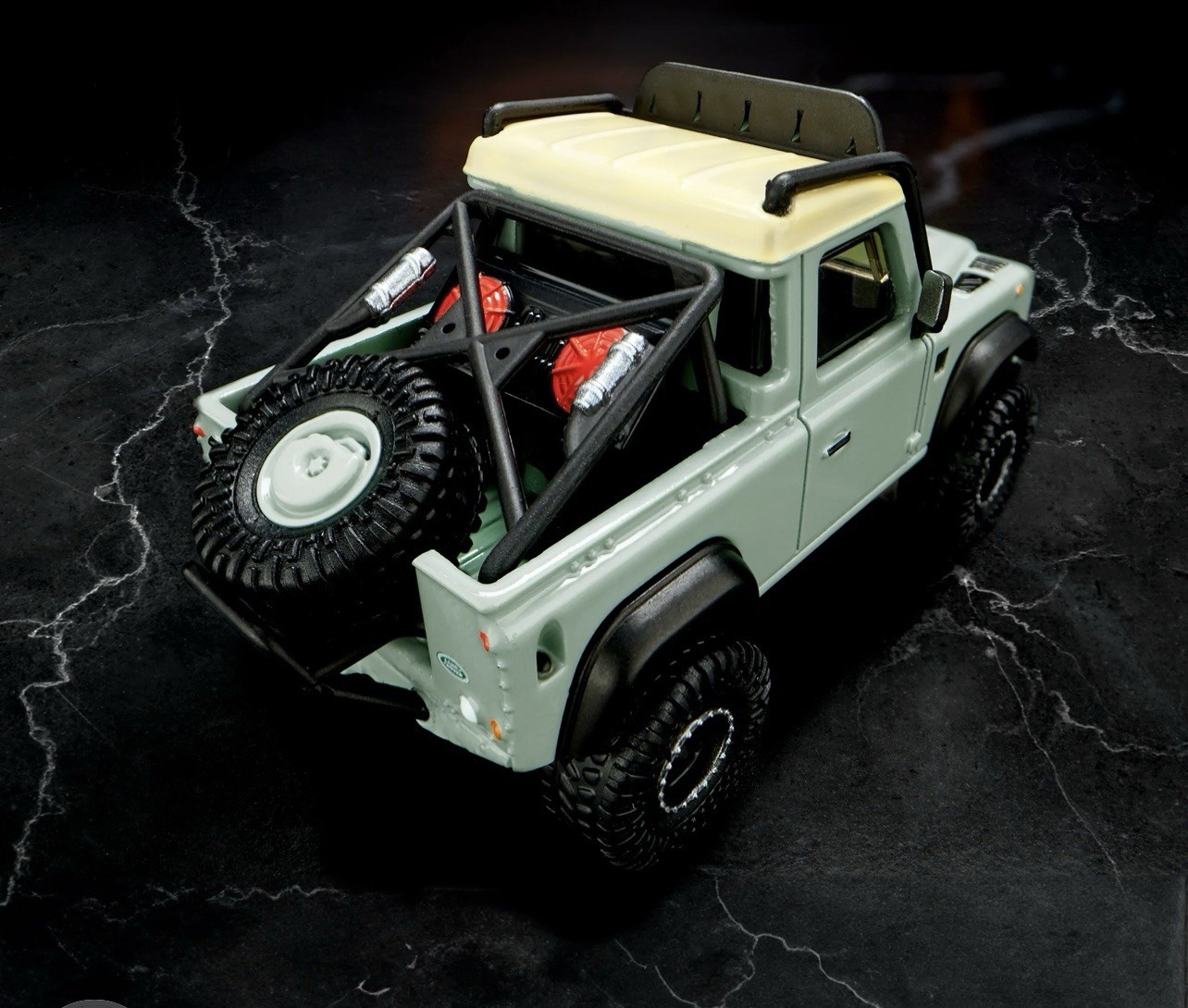 HOT WHEELS Elite 64 Land Rover Defender 90 Premium 1/64 Pickup Truck Diecast