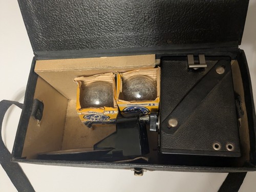 Vintage Tower F/11 Flash 120 Box Camera Sears Roebuck Co. w/ case & accessories - Picture 12 of 13