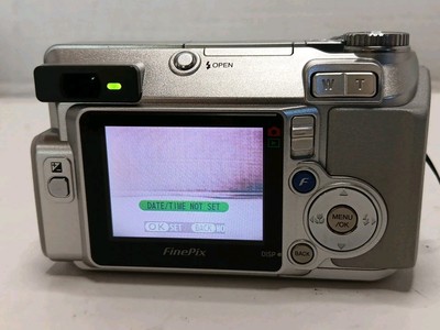 Fujifilm Finepix E Series E550 Digital Camera - Powers On PARTS