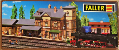 Faller B-112 HO Scale Kit Train Station EX/Box PARTS IN TIES W. Germany Complete