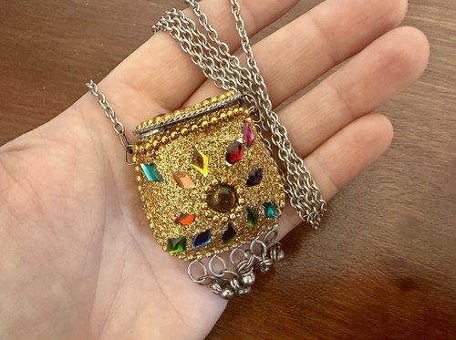 Vintage gelb Glitzer Emaille Perlen Silber Handtasche Schmuck Kette Anhänger Halskette - Bild 2 von 5
