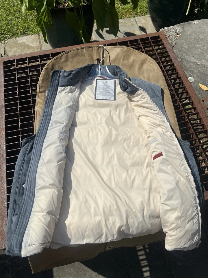 Brunello Cucinelli 粉笔条纹麂皮绒背心带包装帽 — 第 2/4 张图片