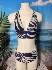NWT Cupshe Two Piece Swimsuit Size Small Dark Blue Color With Tropical Print