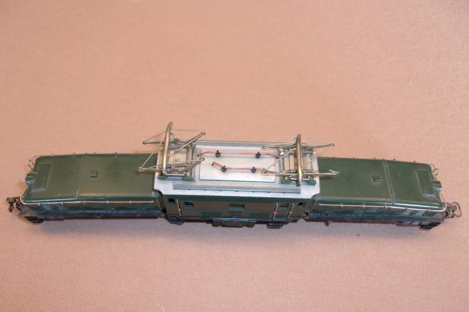 VINTAGE MARKLIN 3015.10 SBB Ce6/8 111 ELECTRIC FREIGHT LOCOMOTIVE "CROCODILE" - Image 3 of 4
