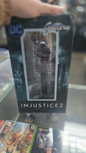 DC Gallery Injustice 2 Harley Quinn - Picture 4 of 6