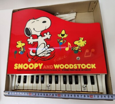Vintage Peanuts Snoopy and Woodstock Piano Determined Productions