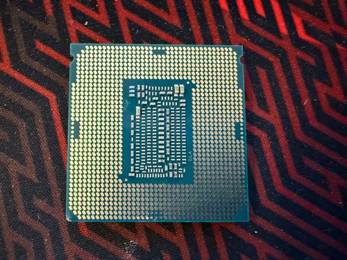 DAMAGED Intel Core i7-9700 SRG13 3.0GHz 8-Core LGA1151 CPU Tested Read - Afbeelding 4 van 7