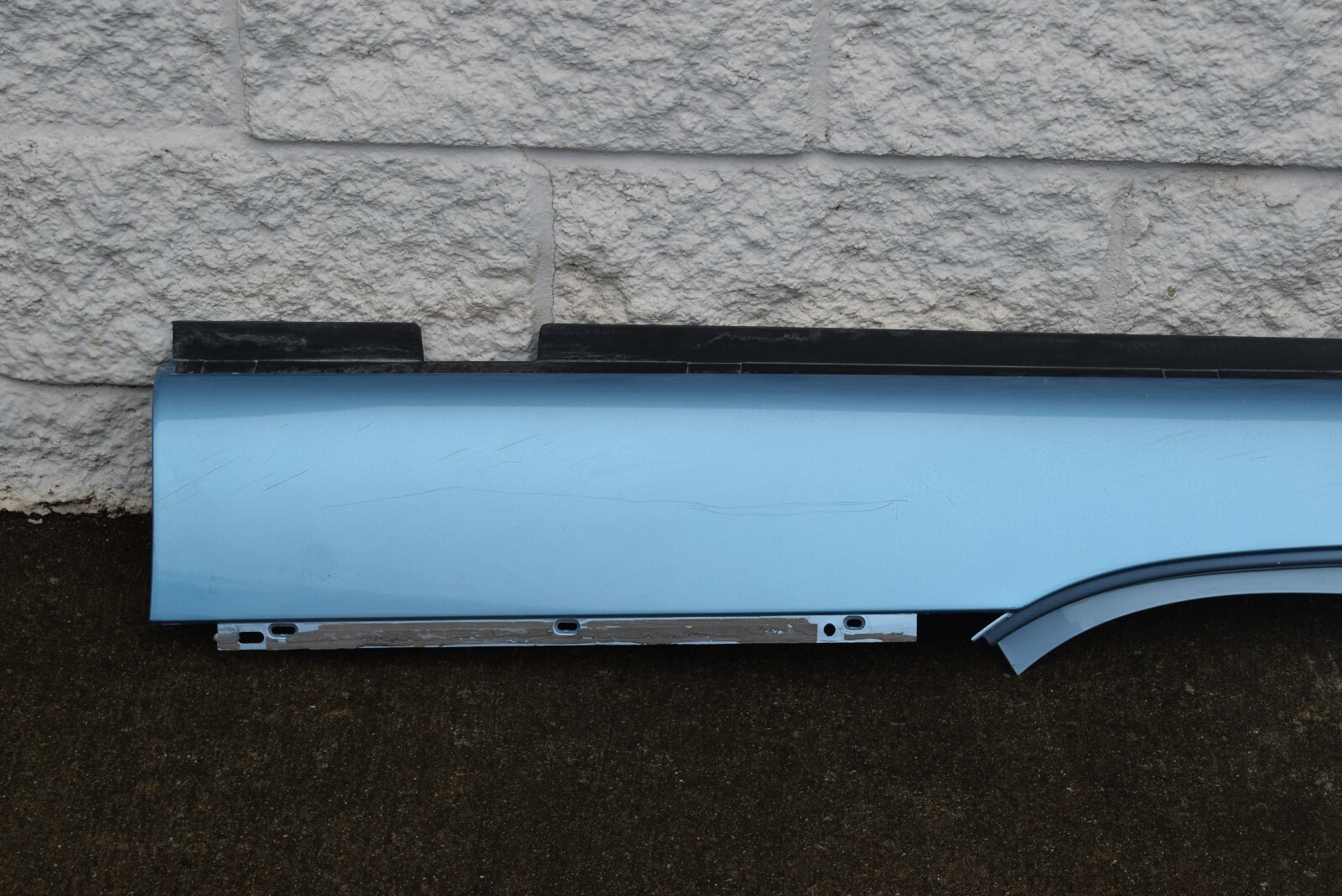 2006-2010 BENTLEY GT ROCKER MOLDING LEFT DRIVER OEM