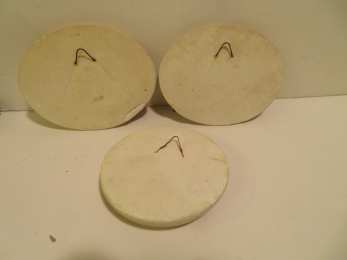 Lot 3 Vintage Hallmark Betsey Clark Wall Plaques ceramic chalk 5 inch - Picture 5 of 5