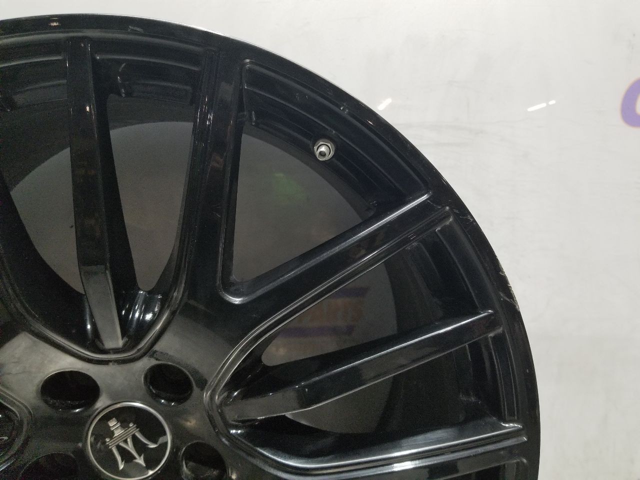 22 2022 MASERATI LEVANTE 21X10.5 WHEEL RIM REAR LEFT DRIVER 670163569
