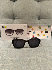 SmileyWorld Square Sunglasses Black Frame/Lens 99 UV Lightweight Logo