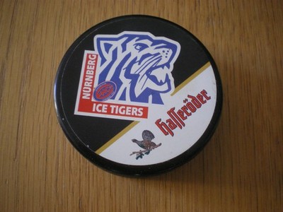 Eishockey ICE TIGERS Nürnberg - Flaschenöffner (Puck) Hasseröder + 12 Bierdeckel