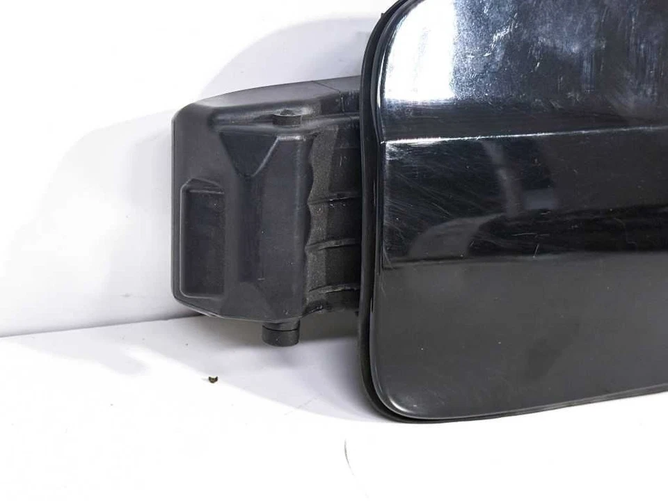 Audi A4 S4 Allroad Quattro 2010-16 puerta del tanque de combustible aleta de gasolina 8K0809999A negro Foto 2 de 4