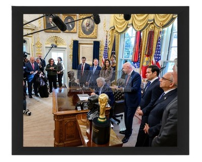 PRESIDENT DONALD TRUMP OVAL OFFICE MEDIA 2025 8X10 FRAMED PHOTO