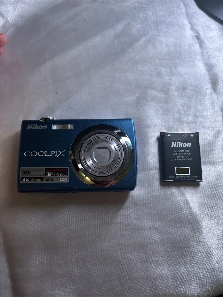 【スマホ転送OK】ニコン Nikon COOLPIX S220 シルバー Amazon | Nikon デジタルカメラ COOLPIX (クールピクス) S220 ソフト