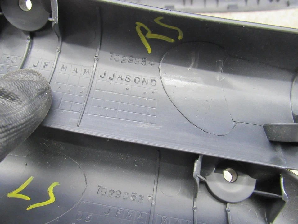 2002 2006 Mini Cooper hard top rear trunk interior plastic trim molding garnish Foto 4 de 4