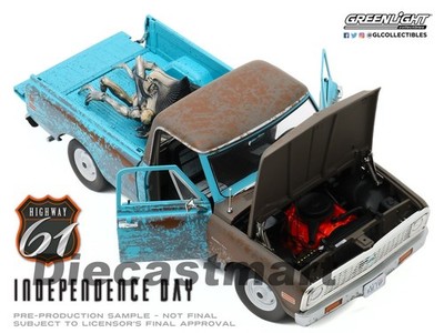 Highway 61 1:18 Independence Day 1971 Chevy C10 Weathered Blue
