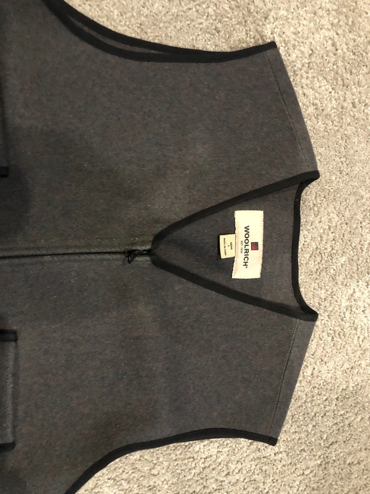 Woolrich Wool ZIP Vest /Charcoal Gray Vintage 4 Pockets Men’s Size Large - Image 4 of 4