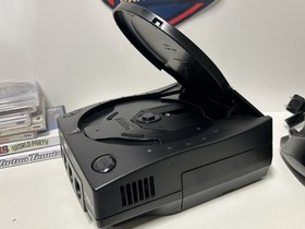 Sega Dreamcast System Black Sports Console -  HDMI Adapter- 8 Games - VMU Memory