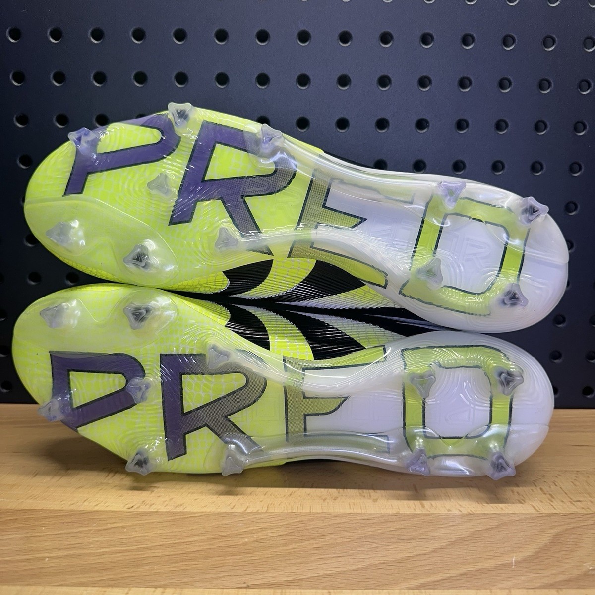 Adidas Predator Elite Laceless FG Lucid Lemon Soccer Cleats  display picture 1