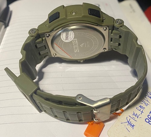 SKMEI MILITARY WATCH MULTIFUNZIONI QUARZO NUOVO SENZA BATTERIE - Imagen 3 de 3