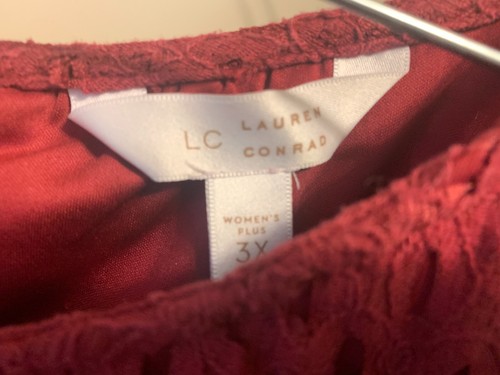 LAUREN CONRAD Burgundy Key Hole Lined Pullover Top * sz 3X - Picture 8 of 8