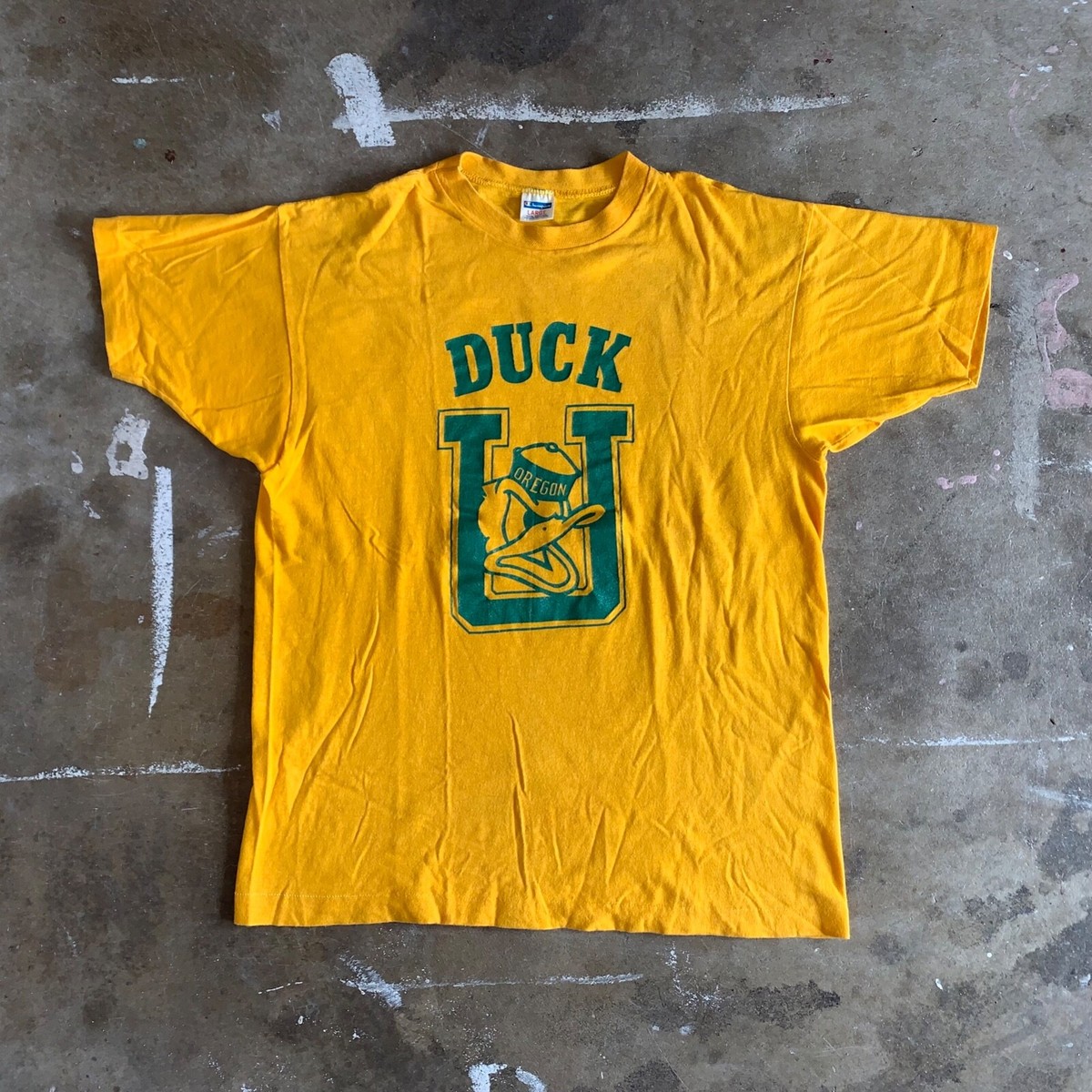 70s VINTAGE UNIVERSITY OF OREGON DUCKS FOOTBALL T-SHIRT SZ S 