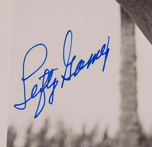 LEFTY GOMEZ Signed 8x10 Photo-HALL OF FAME-NEW YORK YANKEES-PSA - Picture 3 of 5