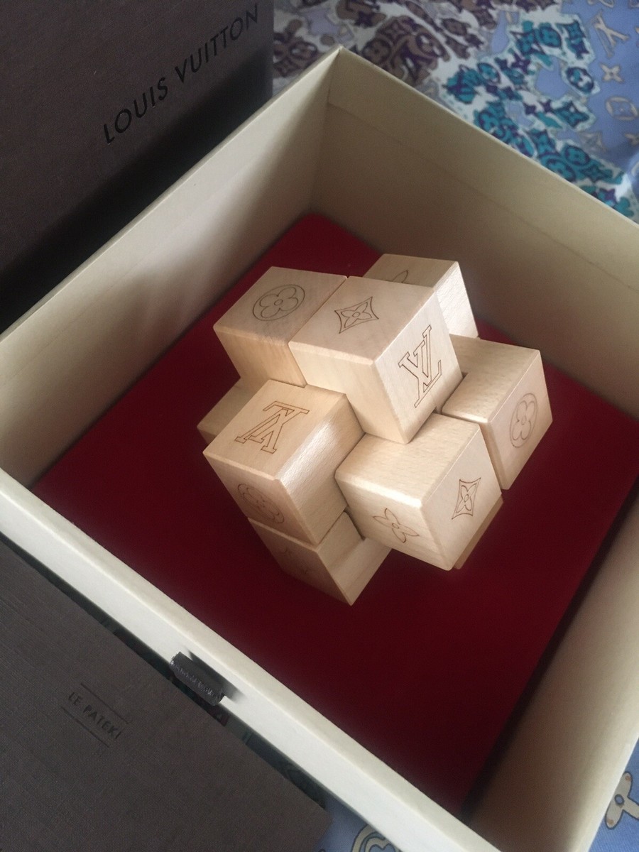 LOUIS VUITTONキューブ Louis Vuitton LV Cup Memorial Visionaire 30 Cube puzzle Syd