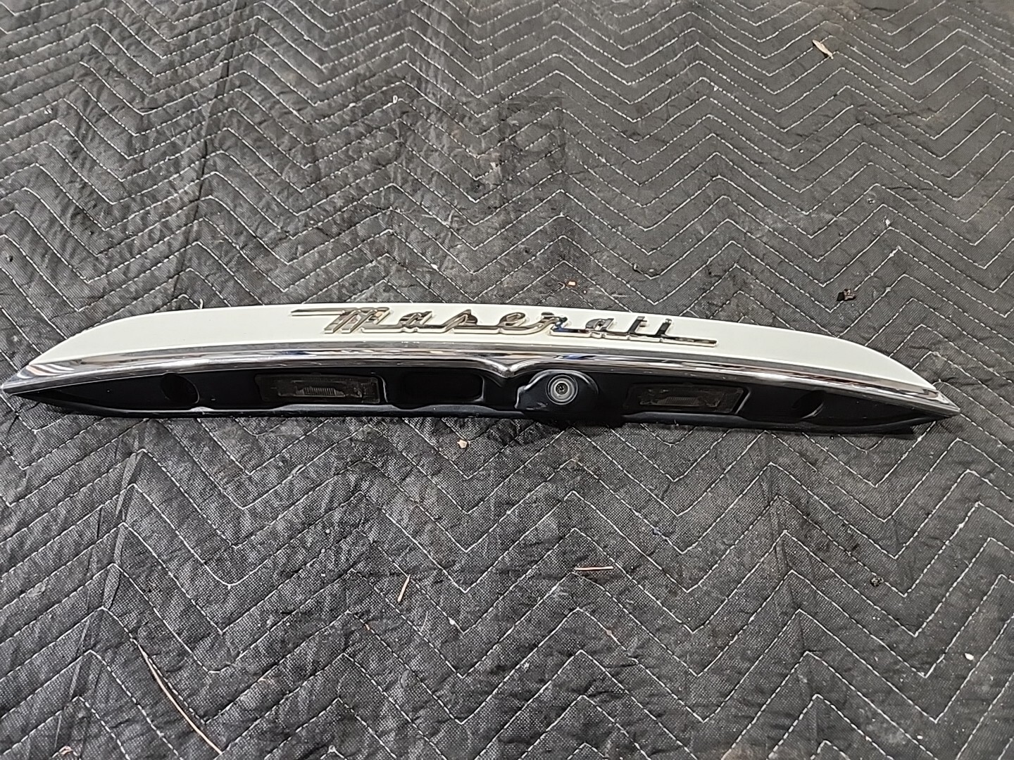 14-17 Maserati Ghibli Rear Trunk Lid Parking Camera Molding Trim Panel Assembly
